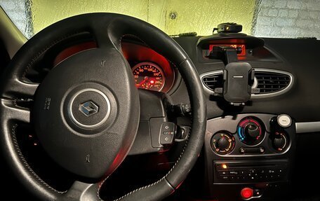 Renault Clio III, 2011 год, 550 000 рублей, 8 фотография