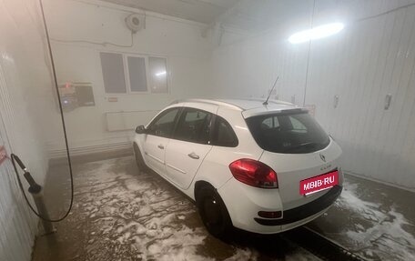 Renault Clio III, 2011 год, 550 000 рублей, 3 фотография