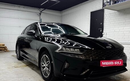 KIA K5, 2021 год, 2 400 000 рублей, 21 фотография