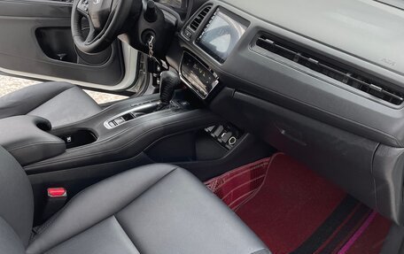 Honda Vezel, 2021 год, 2 200 000 рублей, 21 фотография