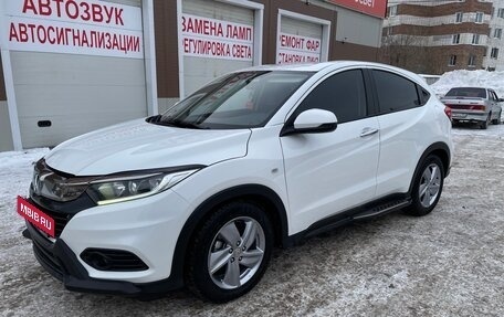 Honda Vezel, 2021 год, 2 200 000 рублей, 14 фотография