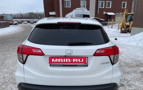 Honda Vezel, 2021 год, 2 200 000 рублей, 12 фотография