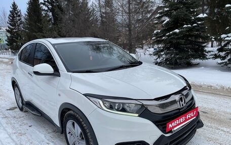 Honda Vezel, 2021 год, 2 200 000 рублей, 8 фотография