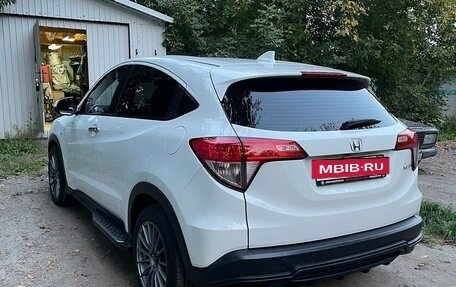 Honda Vezel, 2021 год, 2 200 000 рублей, 23 фотография