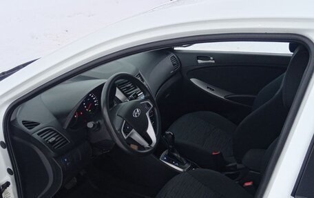 Hyundai Solaris II рестайлинг, 2015 год, 1 200 000 рублей, 11 фотография