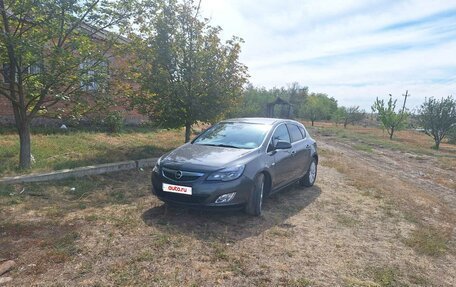 Opel Astra J, 2012 год, 790 000 рублей, 3 фотография