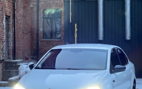 Volkswagen Polo VI (EU Market), 2017 год, 1 200 000 рублей, 2 фотография