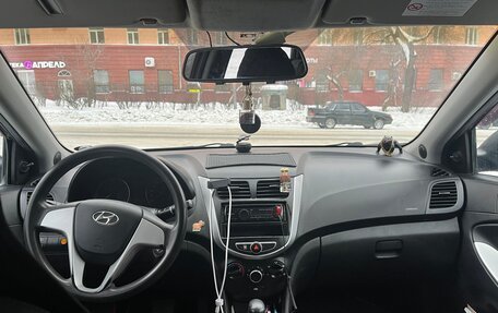 Hyundai Solaris II рестайлинг, 2011 год, 650 000 рублей, 10 фотография