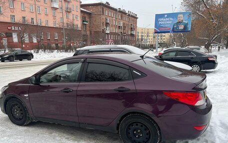 Hyundai Solaris II рестайлинг, 2011 год, 650 000 рублей, 4 фотография