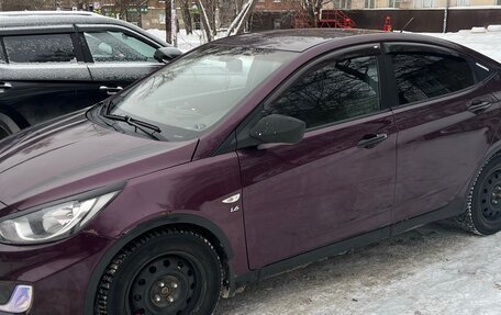 Hyundai Solaris II рестайлинг, 2011 год, 650 000 рублей, 5 фотография