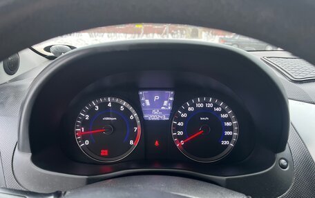 Hyundai Solaris II рестайлинг, 2011 год, 650 000 рублей, 12 фотография