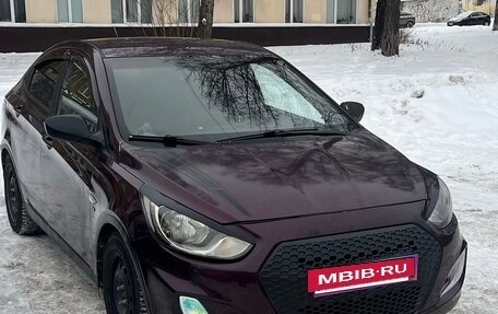 Hyundai Solaris II рестайлинг, 2011 год, 650 000 рублей, 7 фотография