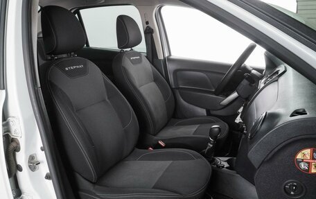 Renault Logan II, 2022 год, 1 349 000 рублей, 8 фотография