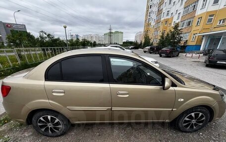 KIA Rio II, 2010 год, 690 000 рублей, 3 фотография