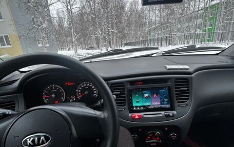 KIA Rio II, 2010 год, 690 000 рублей, 11 фотография