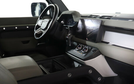 Land Rover Defender II, 2021 год, 5 700 000 рублей, 9 фотография