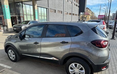 Renault Kaptur I рестайлинг, 2017 год, 890 000 рублей, 2 фотография