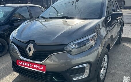 Renault Kaptur I рестайлинг, 2017 год, 890 000 рублей, 5 фотография