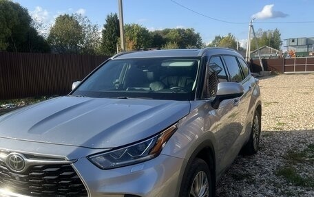 Toyota Highlander, 2021 год, 4 950 000 рублей, 3 фотография