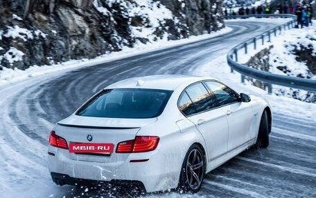 BMW 5 серия, 2014 год, 1 950 000 рублей, 4 фотография