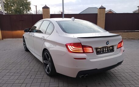 BMW 5 серия, 2014 год, 1 950 000 рублей, 24 фотография