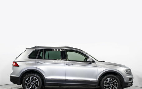 Volkswagen Tiguan II, 2018 год, 2 395 000 рублей, 4 фотография