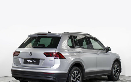 Volkswagen Tiguan II, 2018 год, 2 395 000 рублей, 5 фотография