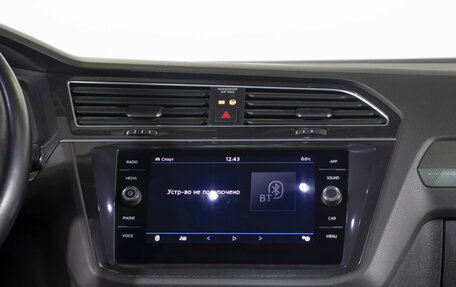 Volkswagen Tiguan II, 2018 год, 2 395 000 рублей, 14 фотография