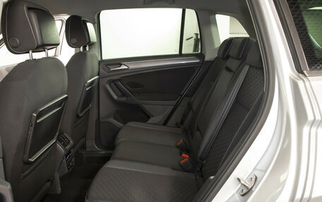 Volkswagen Tiguan II, 2018 год, 2 395 000 рублей, 10 фотография