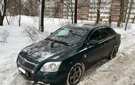 Toyota Avensis III рестайлинг, 2004 год, 500 000 рублей, 1 фотография
