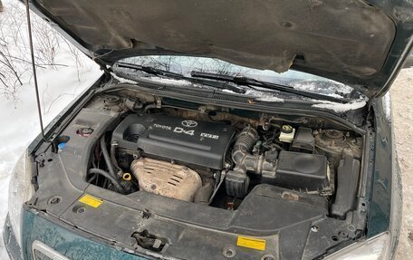 Toyota Avensis III рестайлинг, 2004 год, 500 000 рублей, 12 фотография