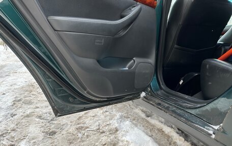 Toyota Avensis III рестайлинг, 2004 год, 500 000 рублей, 10 фотография