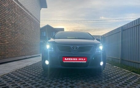 Toyota Avensis III рестайлинг, 2010 год, 1 180 000 рублей, 1 фотография