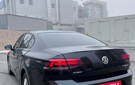 Volkswagen Passat B8 рестайлинг, 2015 год, 1 730 000 рублей, 4 фотография