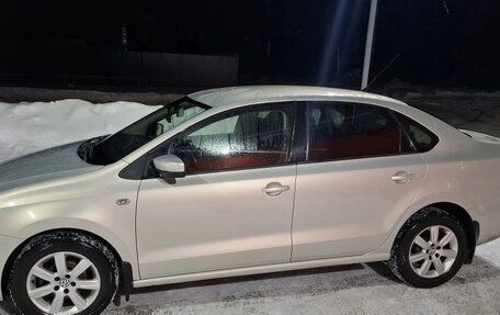 Volkswagen Polo VI (EU Market), 2012 год, 960 000 рублей, 2 фотография