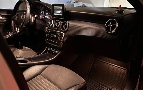 Mercedes-Benz A-Класс, 2015 год, 1 400 000 рублей, 17 фотография