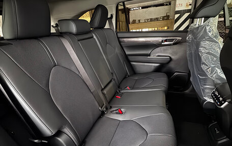 Toyota Highlander, 2025 год, 5 490 000 рублей, 13 фотография