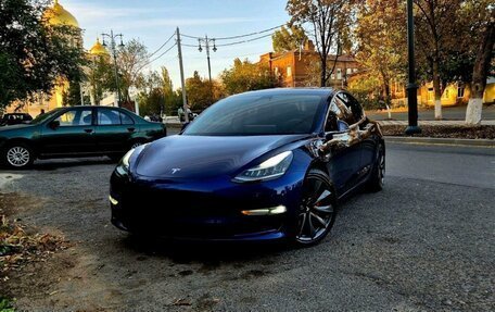 Tesla Model 3 I, 2019 год, 21 фотография