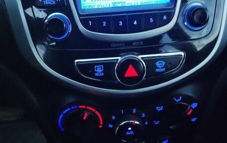 Hyundai Solaris II рестайлинг, 2013 год, 760 000 рублей, 10 фотография