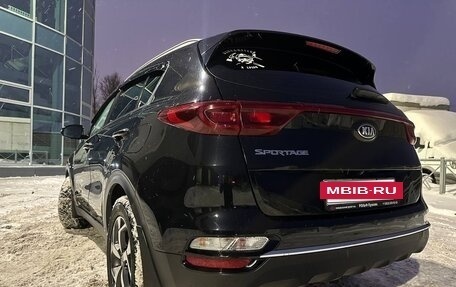 KIA Sportage IV рестайлинг, 2019 год, 2 400 000 рублей, 15 фотография