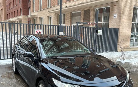 Toyota Camry, 2019 год, 3 290 000 рублей, 1 фотография