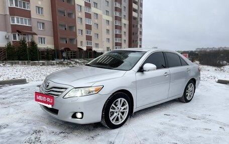 Toyota Camry, 2011 год, 1 150 000 рублей, 2 фотография