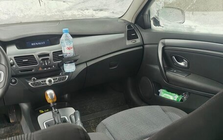 Renault Laguna III рестайлинг, 2009 год, 400 000 рублей, 4 фотография