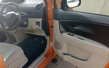 Toyota Passo Sette, 2009 год, 750 000 рублей, 8 фотография