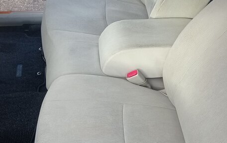 Toyota Passo Sette, 2009 год, 750 000 рублей, 26 фотография