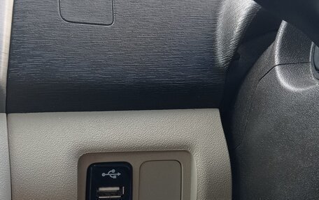 Toyota Passo Sette, 2009 год, 750 000 рублей, 37 фотография