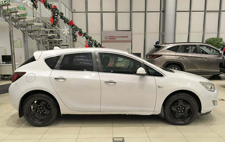 Opel Astra J, 2011 год, 470 000 рублей, 4 фотография