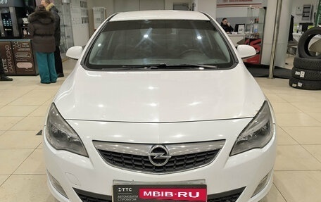 Opel Astra J, 2011 год, 470 000 рублей, 2 фотография