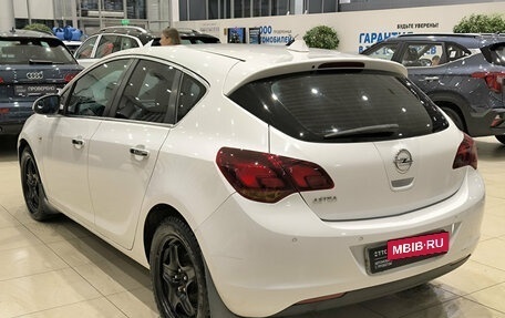 Opel Astra J, 2011 год, 470 000 рублей, 7 фотография