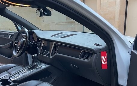 Porsche Macan I рестайлинг, 2017 год, 3 500 000 рублей, 5 фотография